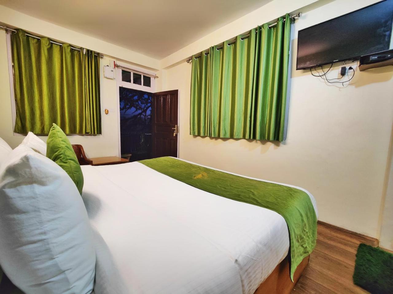 Jakhu Vibes Shimla Exterior foto